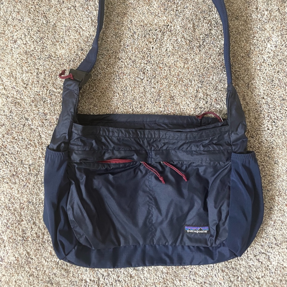 Patagonia Lightweight Travel Messenger Bag